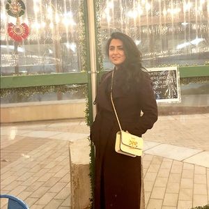 Meet your Posher, Zahra